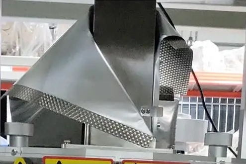 Keturkampių maišelių pakavimo mašinos detalės - Maišelių gamybos mašina